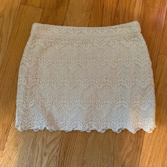 White Lace Mini Skirt - Picture 1 of 5
